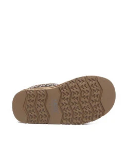 Kid’s Tassy UGG Moccasin -UGG Bay 0001 kids tassy chestnut 4