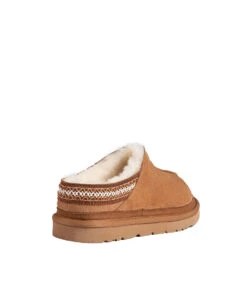 Men's UGG Bovard Slipper -UGG Bay 0002 Mens Bovard Slipper Chestnut 3 d819629f 12bb 46f9 bd92 706987f91d02