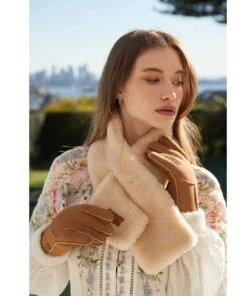 UGG Gena Touchscreen Glove -UGG Bay 0002 uggglovechestnut4