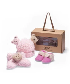 UGG Baby Gift Set 21 UGG Baby Gift Set -UGG Bay 0009 UGGGiftSetPink1