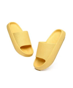 Claudia Slides -UGG Bay ClaudiaUGGSlipperYellow4