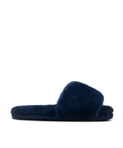 Women's UGG Fluffy Slipper 25 Women's UGG Fluffy Slipper -UGG Bay IMG 0199 3
