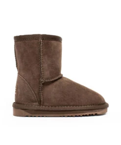 Kids UGG Classic Short -UGG Bay KidsClassicShortUGGBootsChocolate1