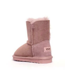 Kids Classic Short Button -UGG Bay KidsClassicShortUGGBootsPink6 5b570368 57c3 49c8 a17c e3add2f5a2ba