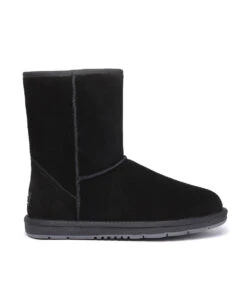 Men's UGG Classic Short Gen II -UGG Bay blk1 1 85cc46f2 bdb6 4b9e b9f7 31d27bc666ff