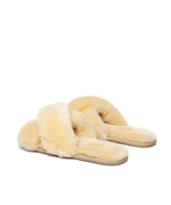 Women's UGG Premium Cross Over Slipper 23 Women's UGG Premium Cross Over Slipper -UGG Bay ugglintycr4 0f662f92 aab8 42e6 a866 d78b8dba0338